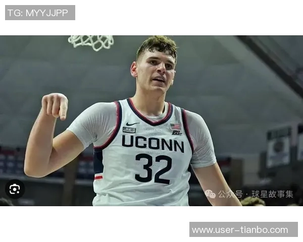 克林根上赛季表现抢眼连续18场盖帽近期状态下滑仅有1次封盖显得有些软弱