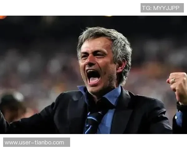 穆里尼奥对半场表现不满直言想换下九人球队晋级16强之路艰辛 穆里尼奥对半场表现不满直言想换下九人球队晋级16强之路艰辛