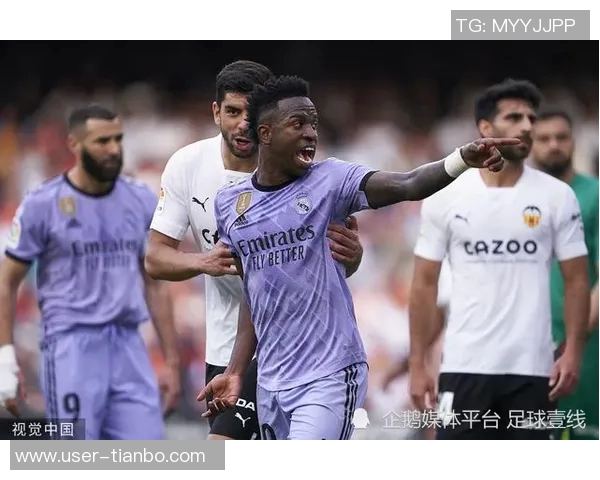 邓加称赞维尼修斯球技出众但认为他尚未成为更衣室领袖 邓加称赞维尼修斯球技出众但认为他尚未成为更衣室领袖